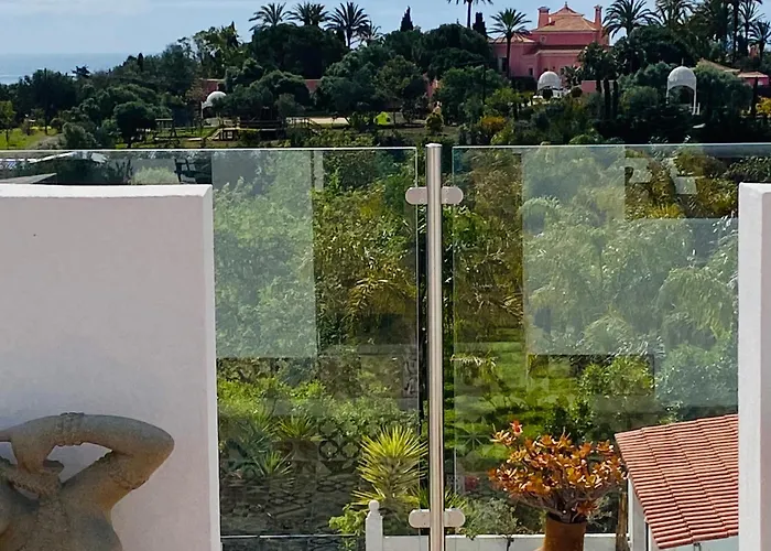 Palm View Guesthouse, Adults Only